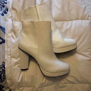 White boots, worn once